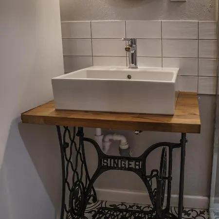 Stylish And Modern- Golden Apartment- Stare Miasto Apartment *