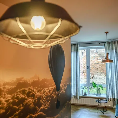 Stylish And Modern- Golden Apartment- Stare Miasto Apartment *