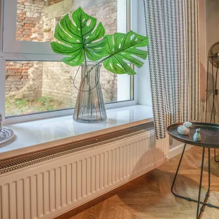Stylish And Modern- Golden Apartment- Stare Miasto Apartment *
